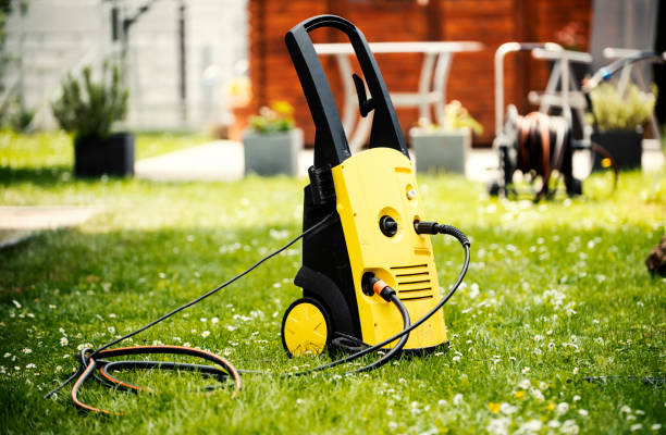 Best Pool Deck Cleaning  in Lewisville, TX